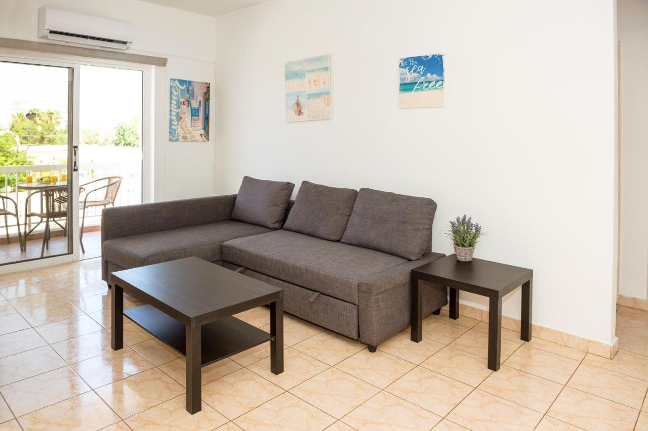 איה נאפה Mynapa Apartments מראה חיצוני תמונה